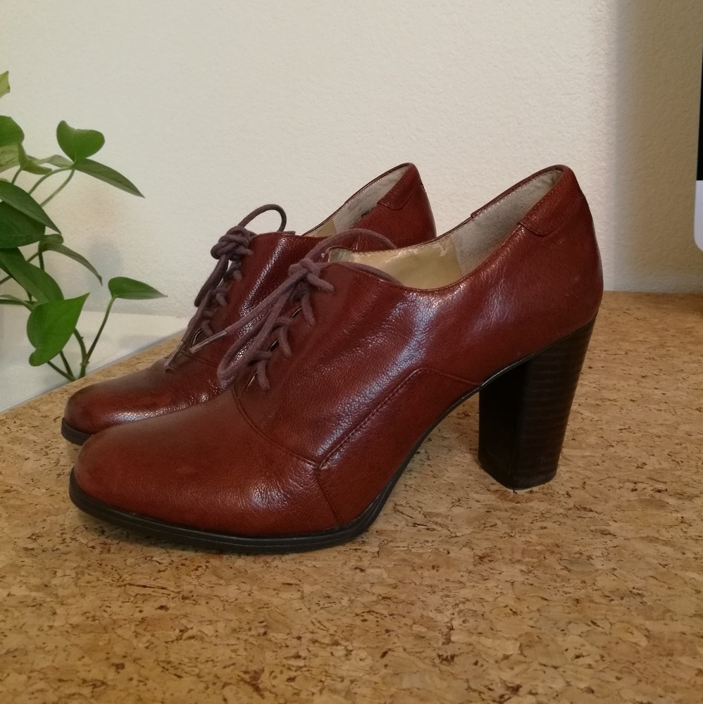 Nine West Oxford Heels!